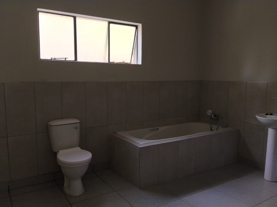 To Let 3 Bedroom Property for Rent in Geelhoutpark North West